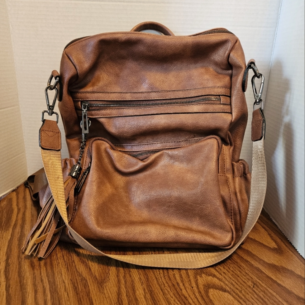 2-in-1 Shoulder/backpack purse
